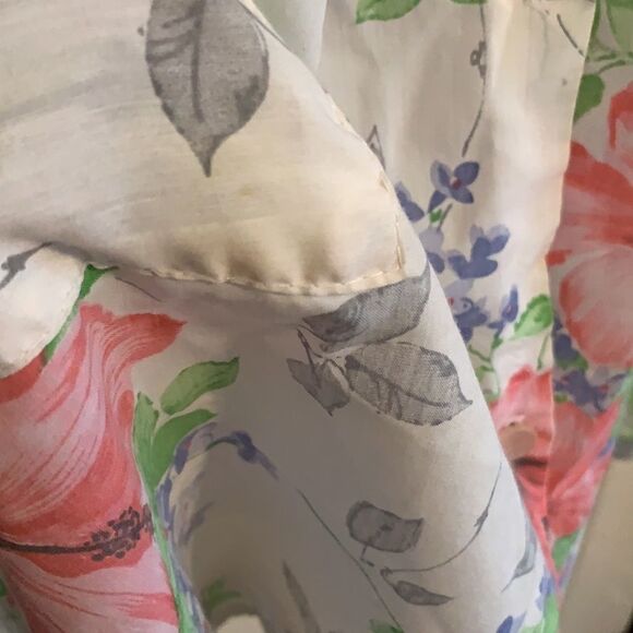 Vtg floral cotton/poly house dress or robe - Picture 4 of 9